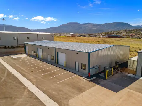 Flex Industrial Units for Lease