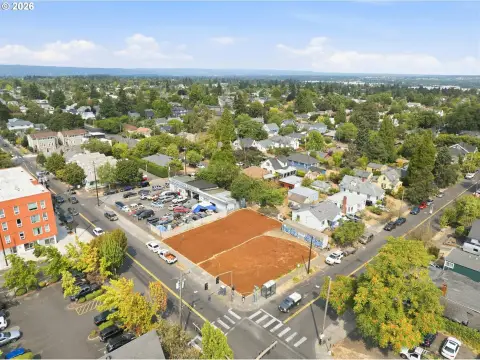 CM2 Commercial Land