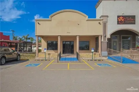 Versatile Commercial Space in Pharr
