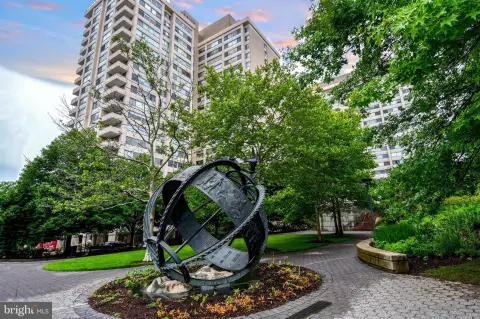 Sunny Chevy Chase Office Unit