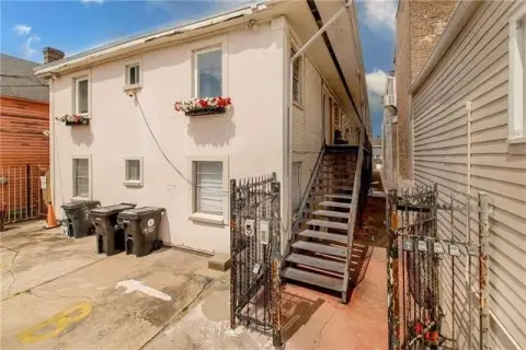 Furnished Six-Unit Apartment Building