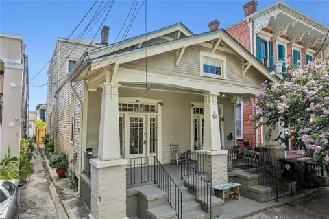 Arts-and-Crafts Quadplex with Porch