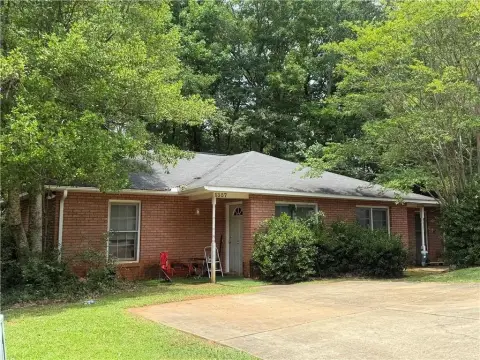 All-Brick Duplex with Private Baths