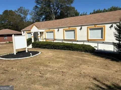 Stone Mountain Commercial Opportunity