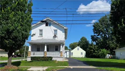 Duplex with Oversized Garage
