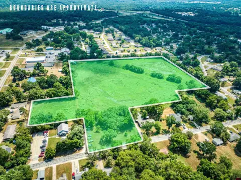 Undeveloped Acreage with City Utilities