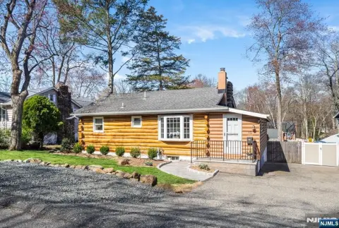 Residential Land in Wayne, NJ