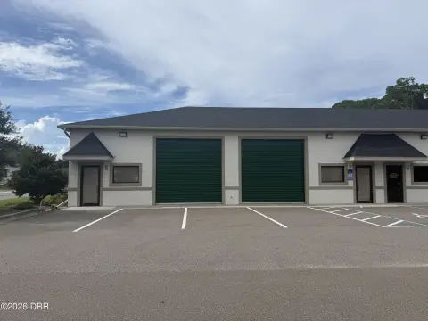 Flex Space with Roll-Up Doors