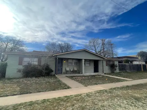 Duplex with Income-Producing Side A