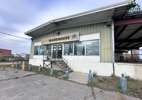 Fairbanks Warehouse with Van Horn Frontage