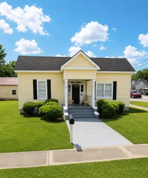 Duplex with Detached Garage/Office