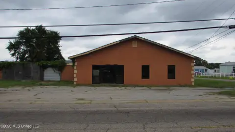 Gulfport Warehouse with Laydown Yard