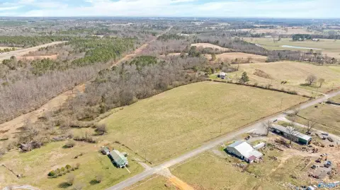 Unrestricted 16 Acres in Section, AL