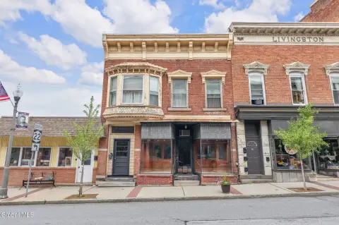 Historic Storefront with Apartment