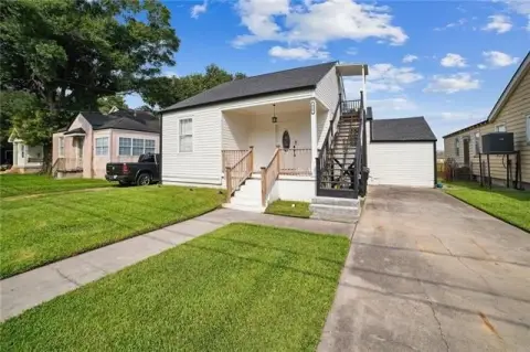 Renovated Duplex with Gazebo