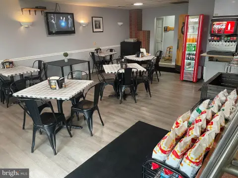 Turnkey Pizza Restaurant in MOUNT WOLF