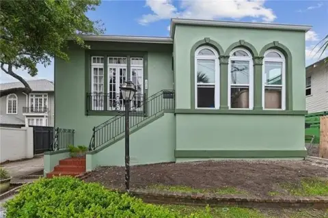 Furnished Triplex Near Universities