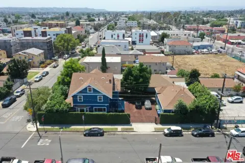 Restored Craftsman Student Housing Duplex