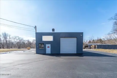 Flex Building with Overhead Doors