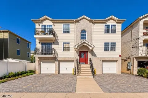 Three-Unit Triplex with Garage