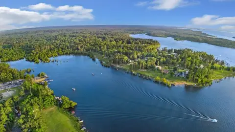 Lake Sam Rayburn Waterfront Retreat
