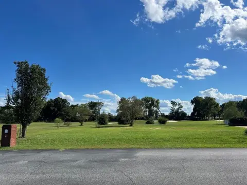 Residential Land in Country Club