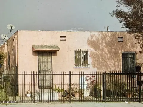 Los Angeles Triplex Near USC