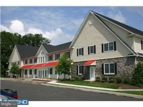 Newtown Office/Medical Space For Lease