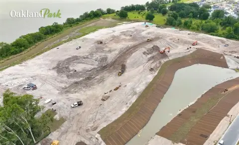 Residential Land in Oakland Park