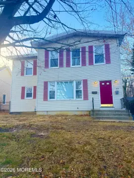 Renovated Duplex with Spacious Yard
