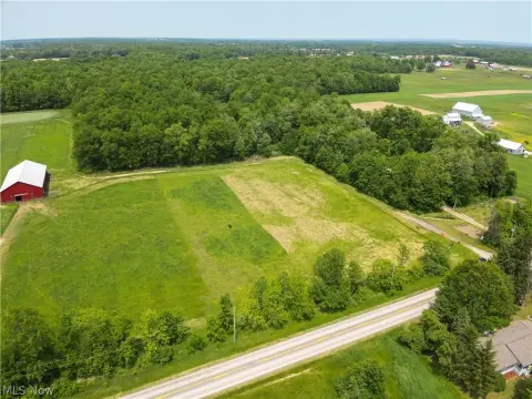 27-Acre Land Parcel in Sullivan