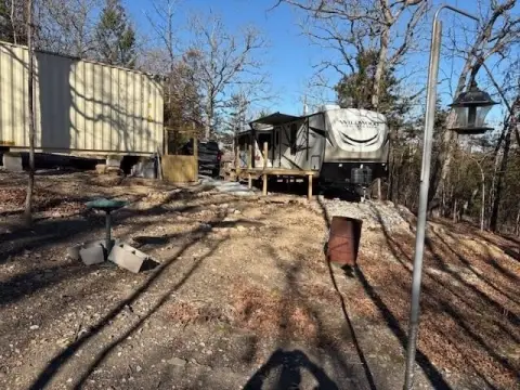 Unrestricted Land Near Bull Shoals