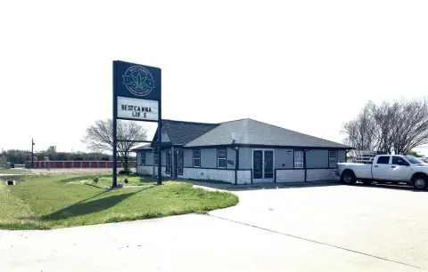 Alvarado Retail/Office Space For Sale