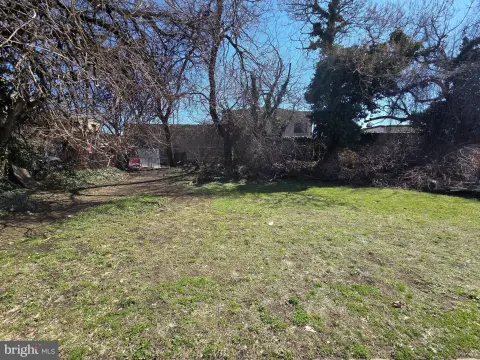 Philadelphia Land in Developing Corridor