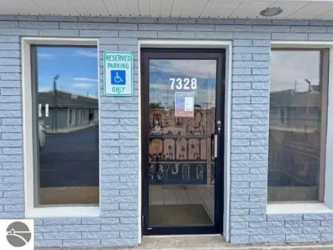 Prime Retail Space in Alma