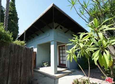 Six-Unit Bungalow Apartment Property