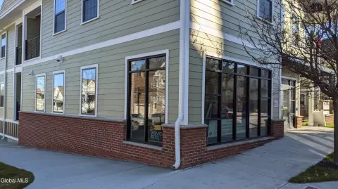 New Retail Space in Multi-Use Property