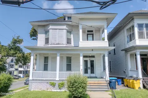 Updated 6-Unit Apartment Building