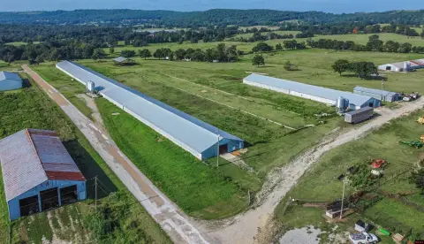 Yellville Farm with Barns