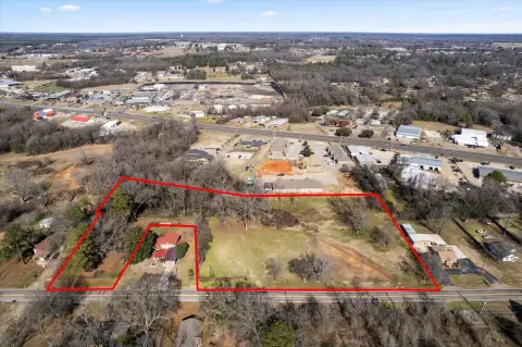 Commercial Land with Extensive Road Frontage