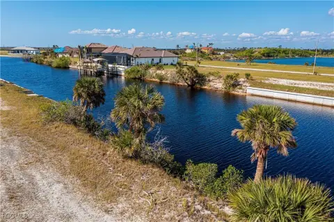 Waterfront Land in Cape Coral
