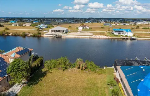 Waterfront Land in Cape Coral