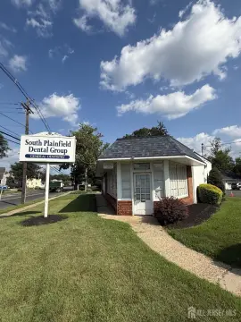 Former Dental Office Building
