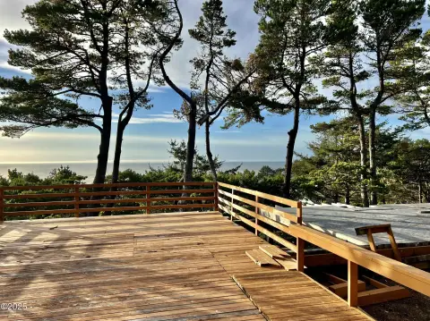 Ocean View Lot in Waldport