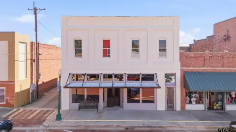Live-Work Commercial Building