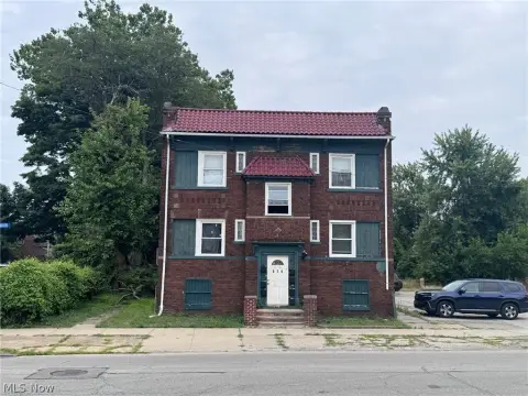 Eight-Unit Brick Apartment Building