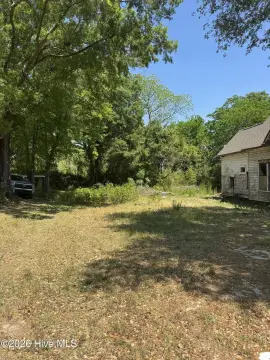 Investment Portfolio with Vacant Lot