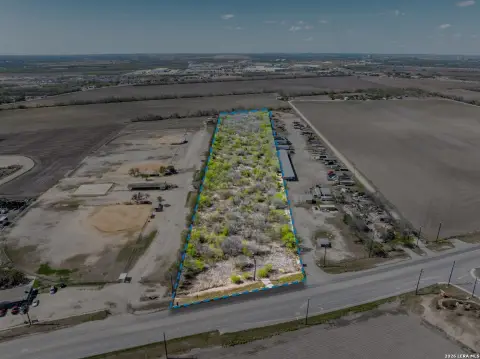 Prime Land in Von Ormy