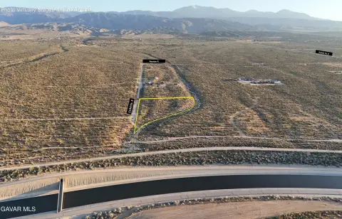 Land in Llano, CA
