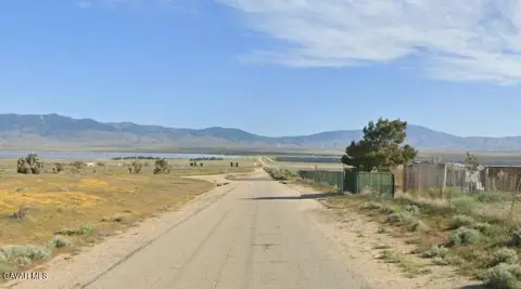Residential Corner Lot in Rosamond